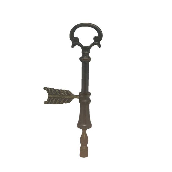 Vintage Lamp Brass Finial Key With Feather Design & 2” Brass Lamp Shade Riser - Picture 1 of 15